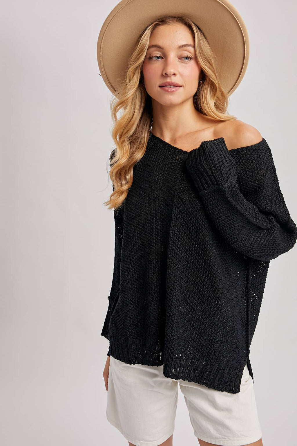 REVERSE SEAM LOOSE FIT SWEATER
