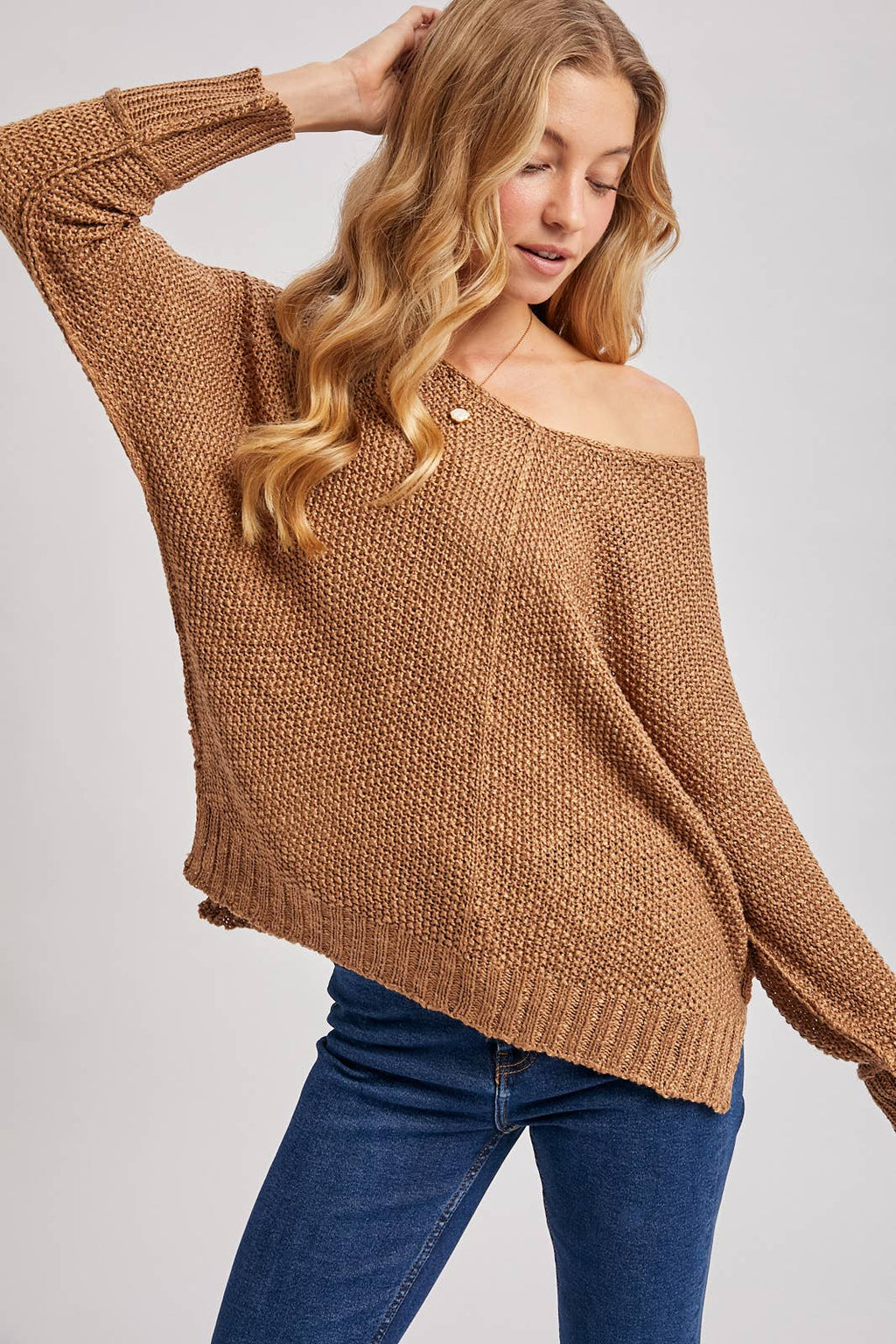REVERSE SEAM LOOSE FIT SWEATER