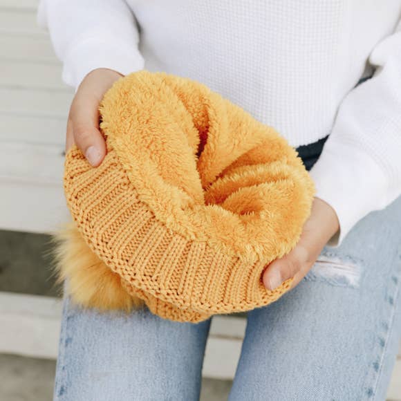 Chunky Knit Pom Beanie with Faux Sherpa Lining 🐑